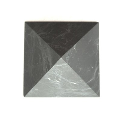 Šungitová pyramida 6,5 x 6,5 cm Šungitová pyramida 6,5 x 6,5 cm